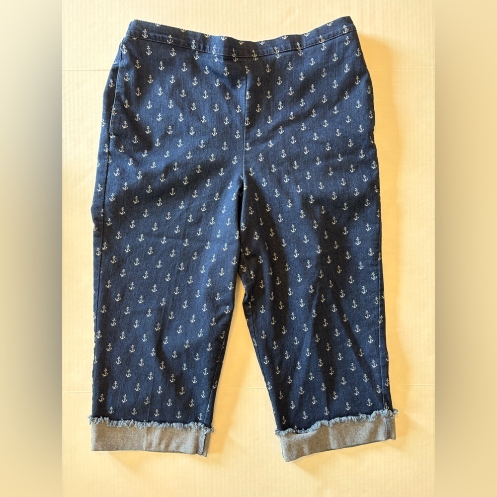Alfred Dunner anchor print cuffed denim capris size 16
